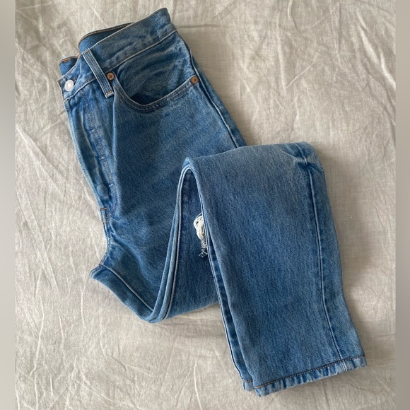 Levi’s 501 Straight Button Fly Jean - Picture 9 of 15